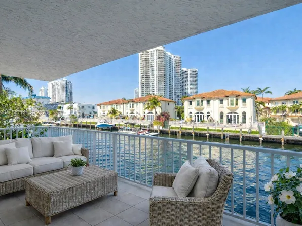 4000 NE 170th St APT 200, North Miami Beach, FL 33160