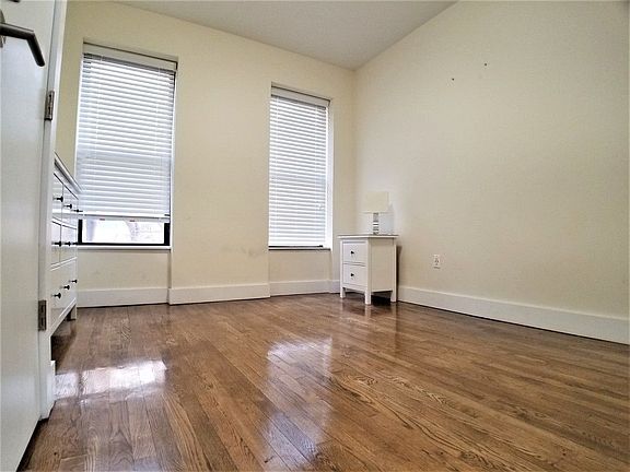 4th image of 837 Bedford Ave APT 3