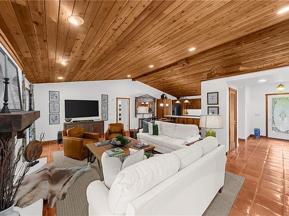 4th image of 4130 Faa Rd