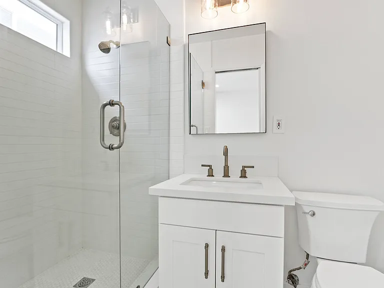 1022 Euclid — Photo 10
