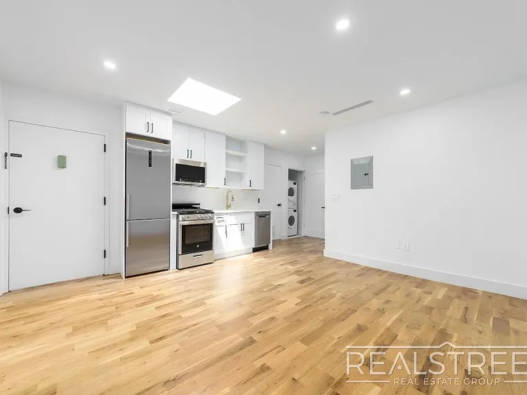 536A Monroe St #3 — Photo 2