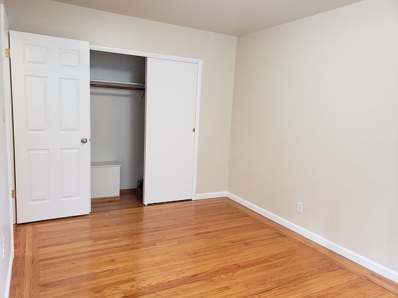 5th image of 174 College Ave