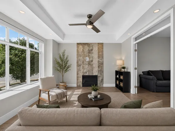 4809 Georgia St, Burnaby, BC V5C 2W1