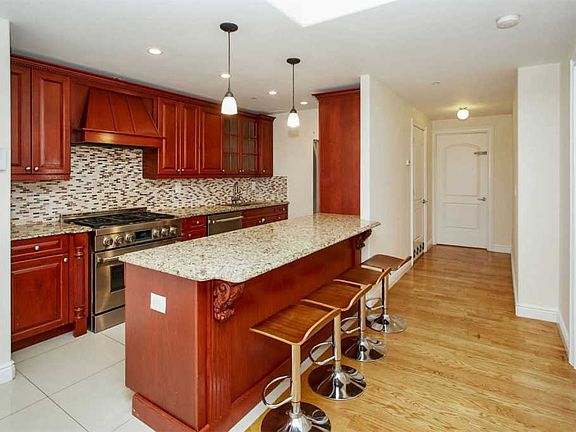 2nd image of 6336 99th St APT 5F