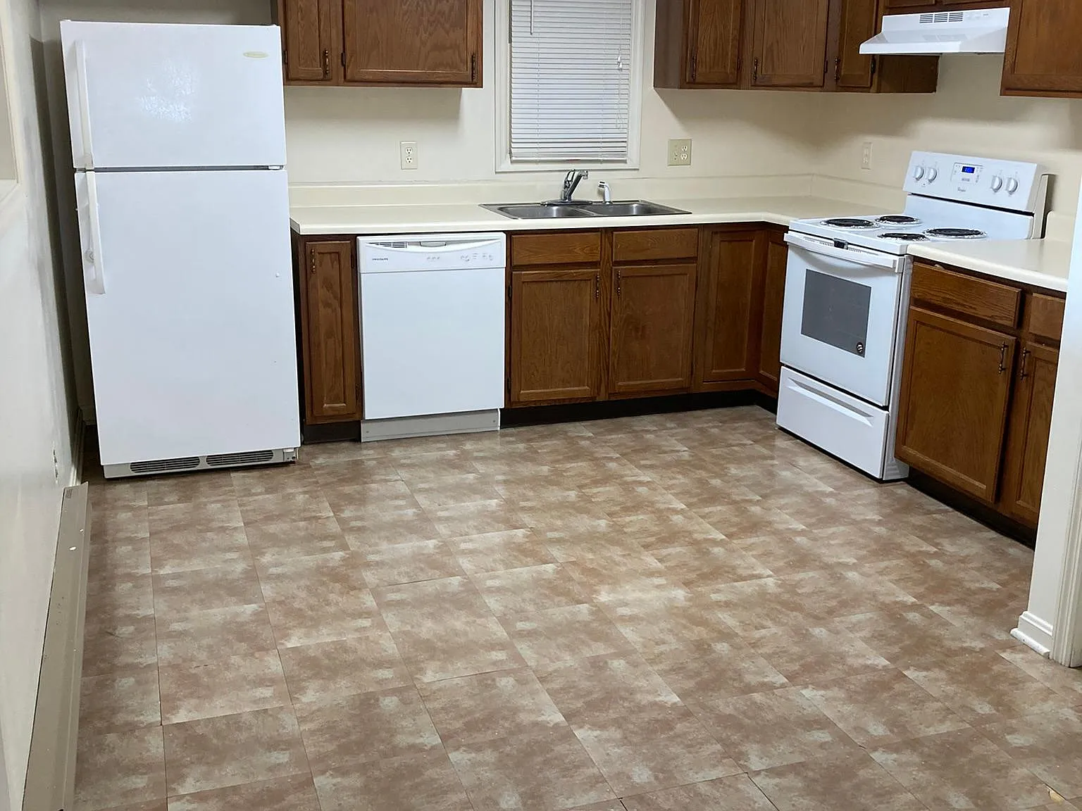 2 bed, 800 sqft, $1,250 — Photo 3