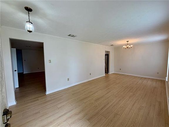 4th image of 4 Charlene Ct