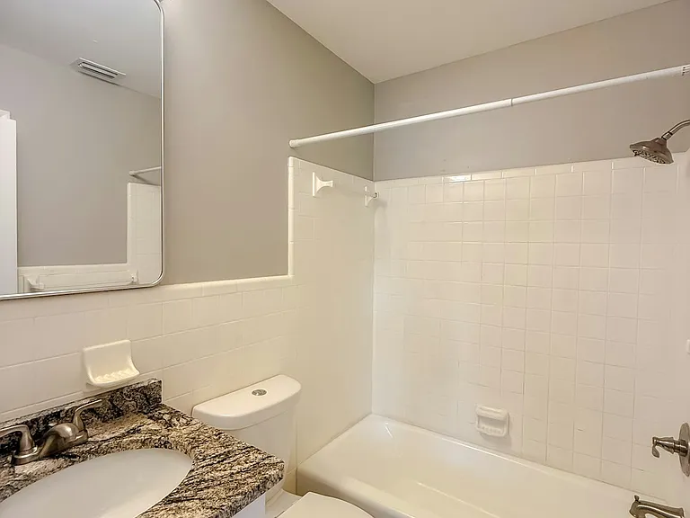 225 Danube Ave #4 — Photo 6