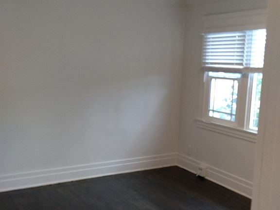 5th image of 10730 La Reina Ave