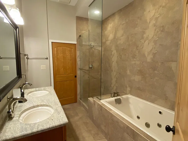 2746 W Warren Blvd #1 — Photo 16