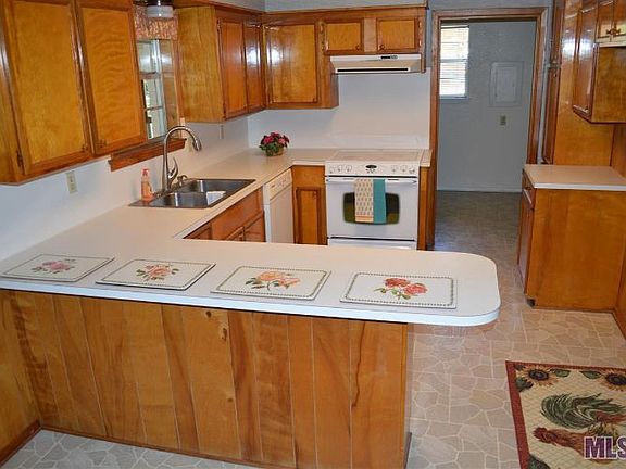 5th image of 1521 S Augusta Ave