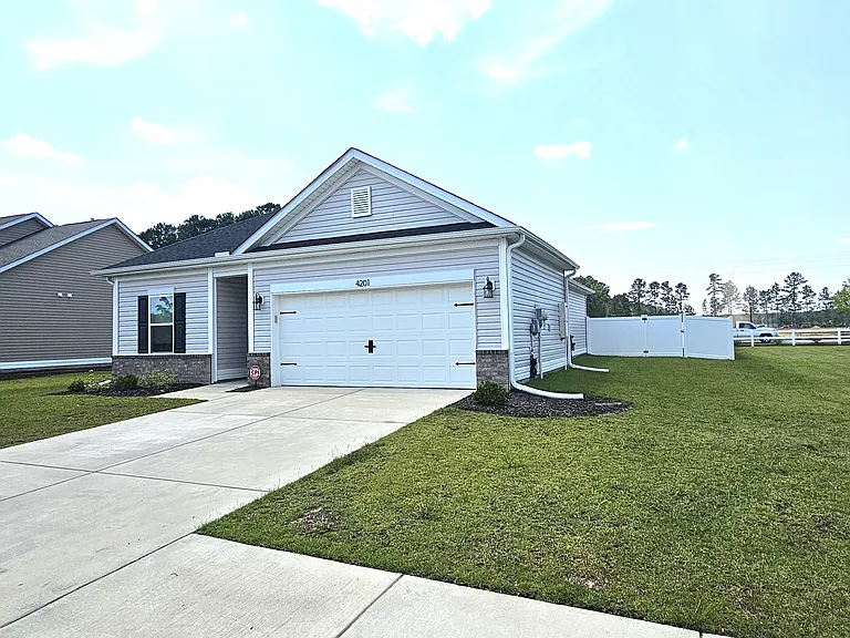 4201 Danby Ln — Photo 2