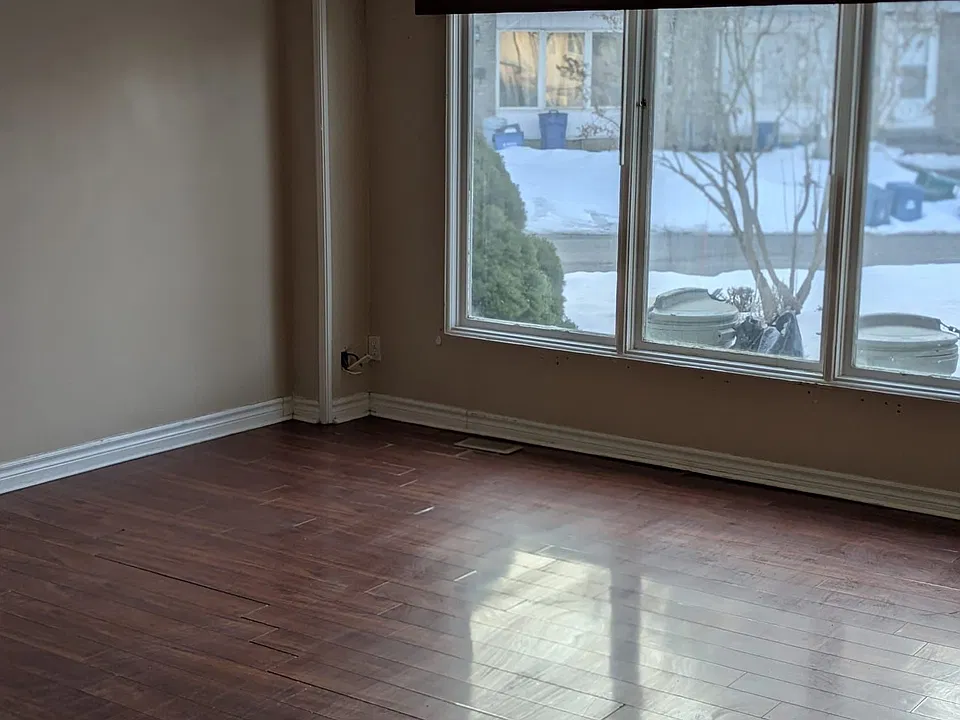 529 Parkview Cres #12