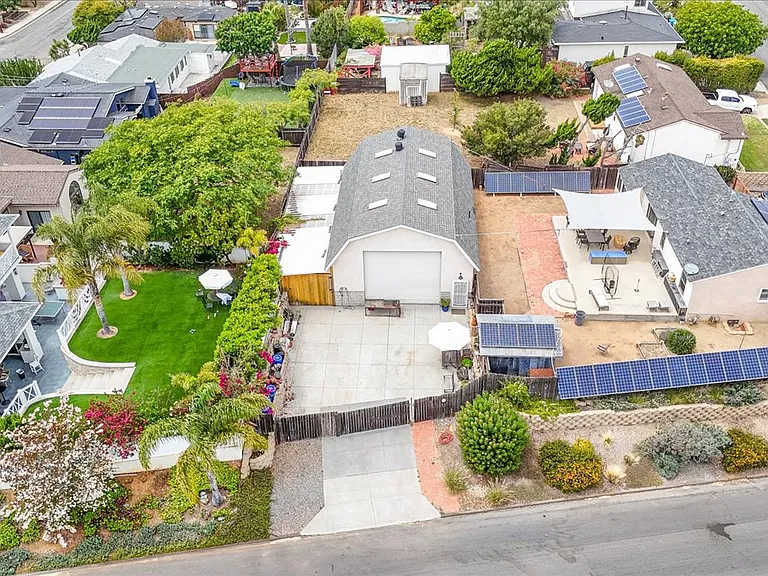 2102 Deerpark Dr — Photo 41