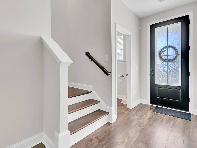 115 Hawthorne Landing Dr — Photo 5