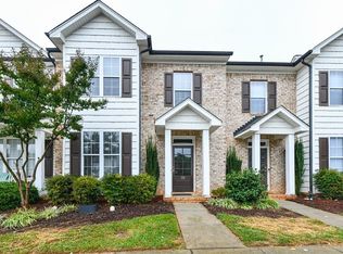20 Rhododendron Dr, Greensboro, NC 27455