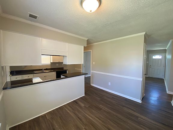 4th image of 4355 Rosswood Dr