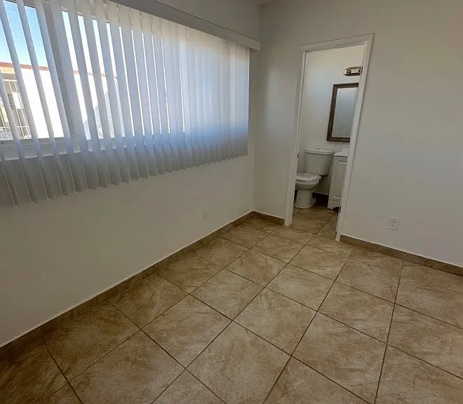 6623 Woodley Ave #6 — Photo 2