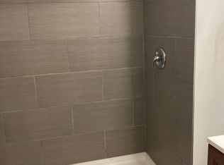 156 Trealout Dr APT 5, Fenton, MI 48430