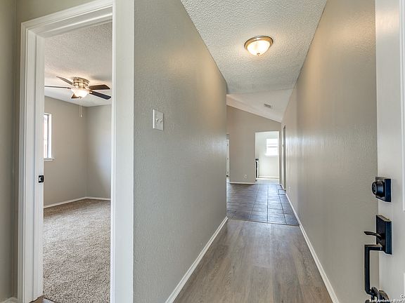 4th image of 11426 Black Fox Dr