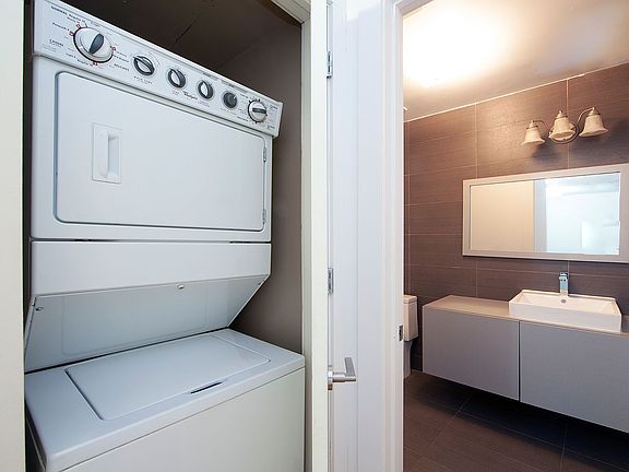 5th image of 180 Scholes St APT 2F