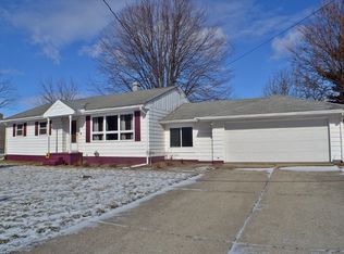 2041 Hoops Dr, Toledo, OH 43611