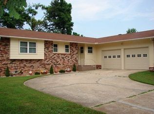 3836 Layton Dr, Harrison, AR 72601