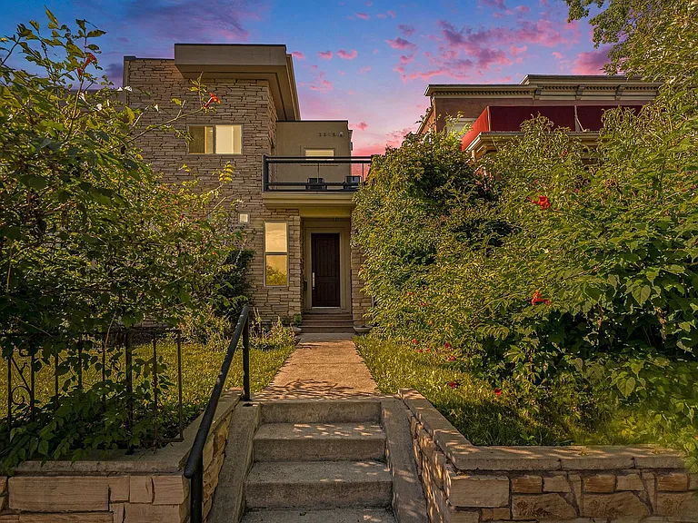 3315 W Hayward Pl — Photo 2