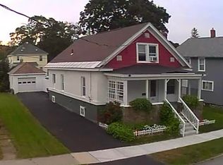 22 Spruce St, Gloversville, NY 12078