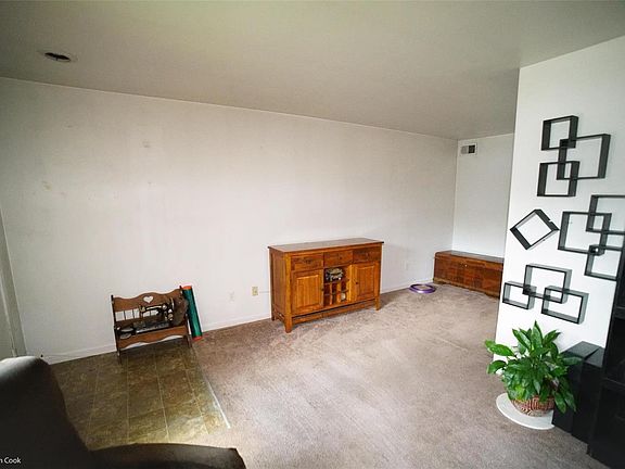 2nd image of 10940 Carroll Wood Way