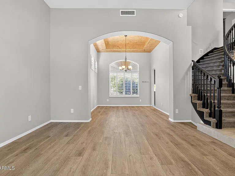 4302 E Mossman Rd — Photo 25
