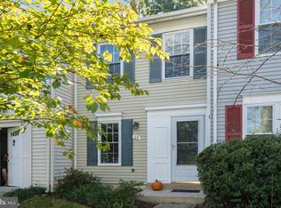 29 Devon Ct, Sterling, VA 20165