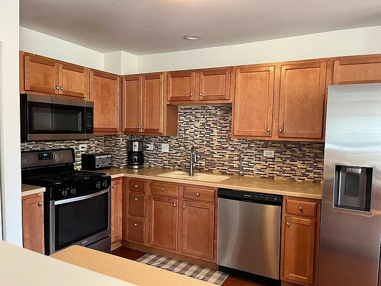 1290 Derry Ln #1290 — Photo 3