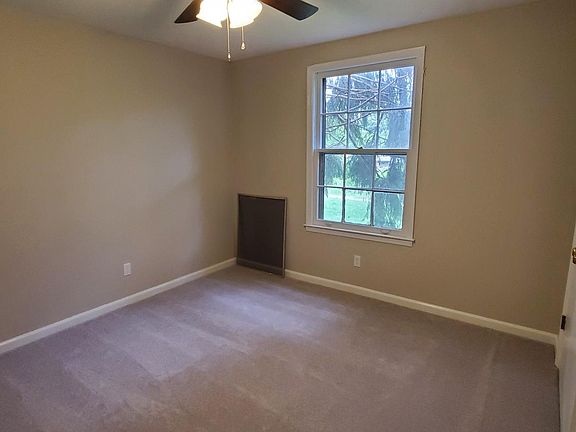 5th image of 138 Hibiscus Dr #1