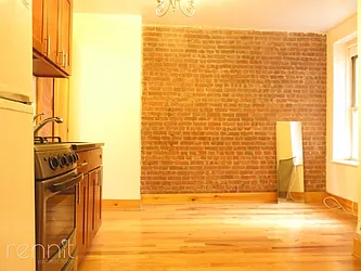 Rented by Rennit Inc.