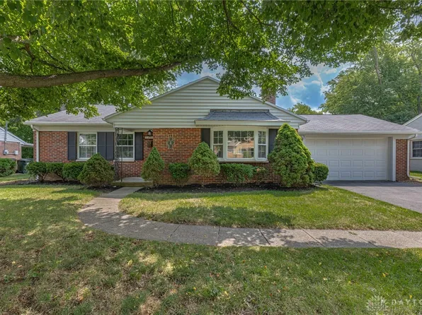 3906 Strathmoor Dr, Dayton, OH 45429