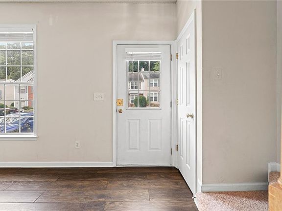 3rd image of 4100 Howell Park Rd