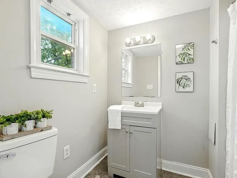 1423 Pierce St — Photo 22