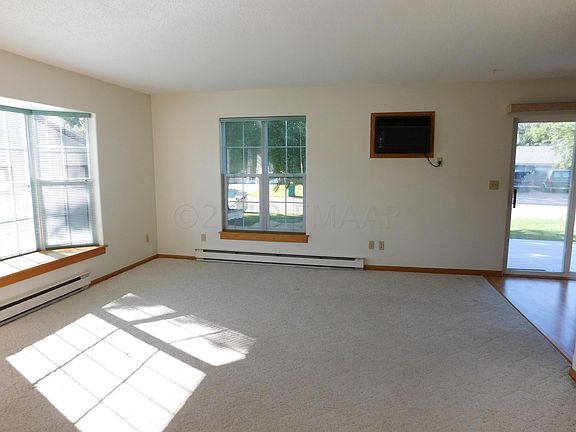 3rd image of 513 3rd Ave NW