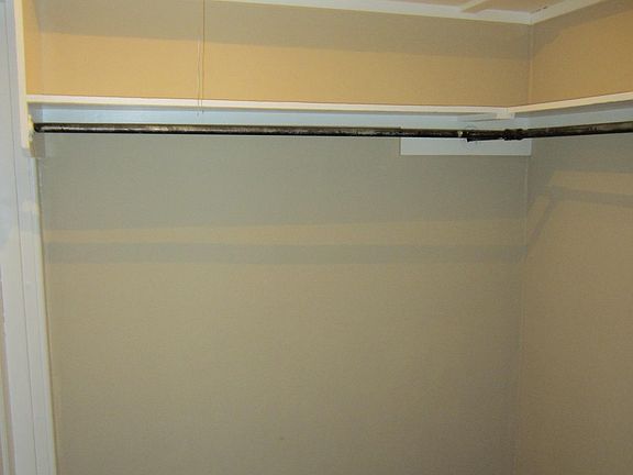 5th image of 21 N Elm St #3