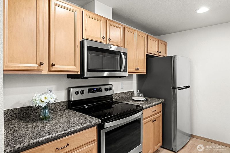 5th image of 8218 126th Avenue NE #E22