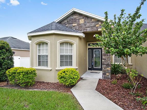 3rd image of 2860 Blackwater Oaks Dr