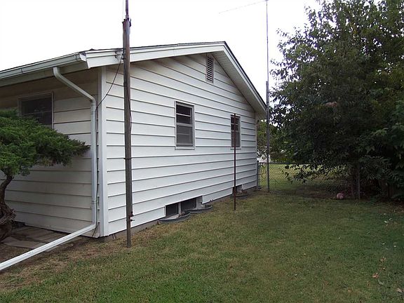5th image of 1309 N Park St