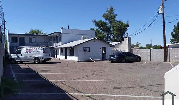 1st image of 2719 W Maryland Ave #3