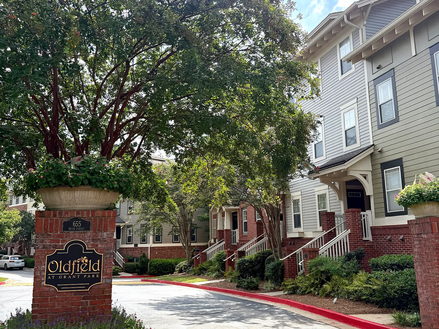 3 bed, 2.5 bath, 2218 sqft, $2,900 — Photo 4