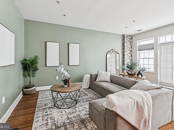 4th image of 1221 Shackamaxon St #13