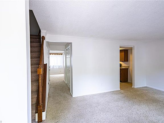 5th image of 5504 Richland St Unit B