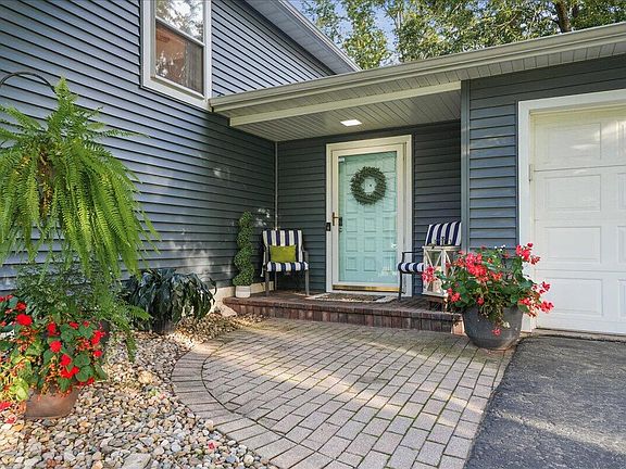 4th image of 106 Fordwick Ln