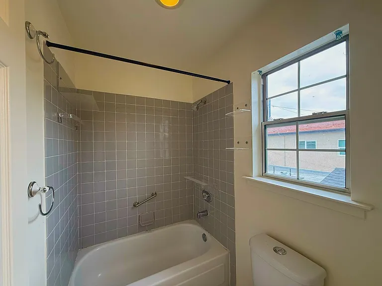 4640 Muir Ave — Photo 14