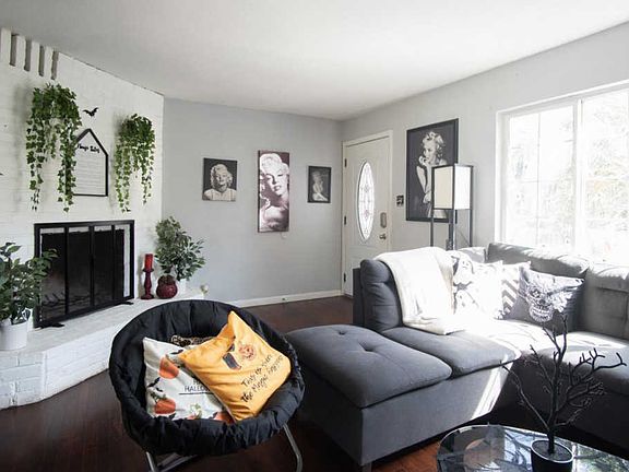 2nd image of 1532 W Victor Ave