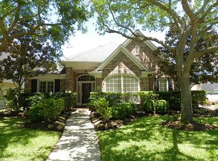 1411 Meadow Bay Ct, Sugar Land, TX 77479